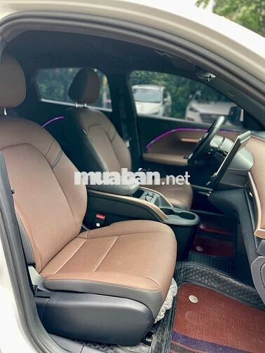 VinFast VF6 Plus 2025 Trắng 2 vạn km