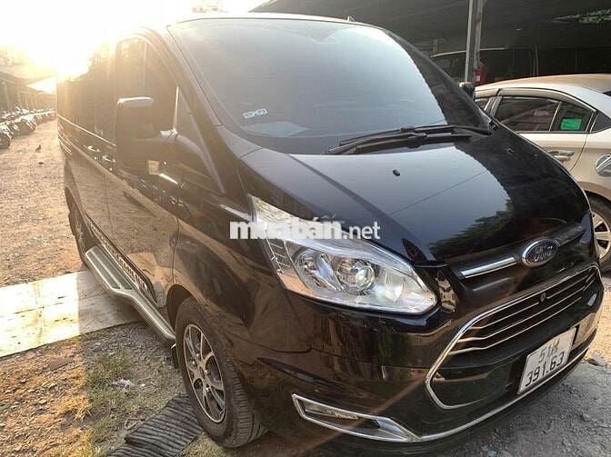 Ford Tourneo Titanium 2020 Đen - ghế masage