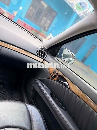 Mercedes-Benz E-Class Kompressor Đen 5 chỗ