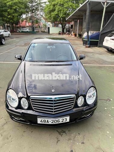 Mercedes-Benz E-Class Kompressor Đen 5 chỗ