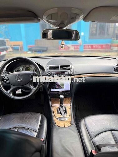 Mercedes-Benz E-Class Kompressor Đen 5 chỗ