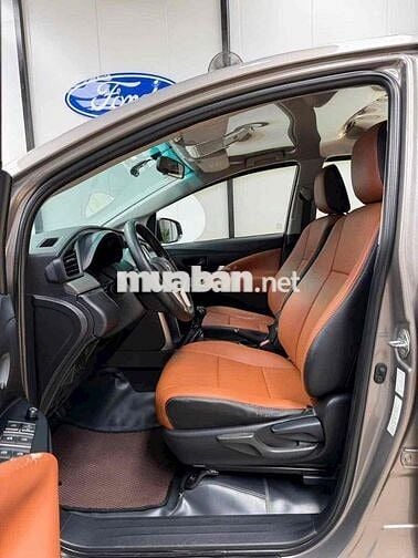 Toyota Innova 2017 Số sàn đồng ánh kim