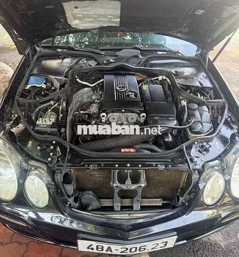 Mercedes-Benz E-Class Kompressor Đen 5 chỗ