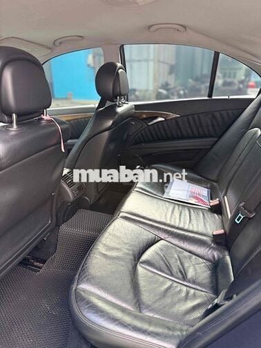 Mercedes-Benz E-Class Kompressor Đen 5 chỗ