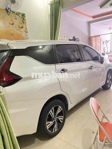 Mitsubishi Xpander 7 chỗ màu Trắng