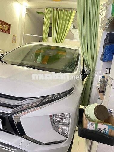 Mitsubishi Xpander 7 chỗ màu Trắng