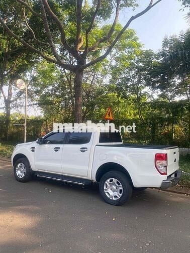 Ford Ranger XLT 2016 Số sàn Trắng