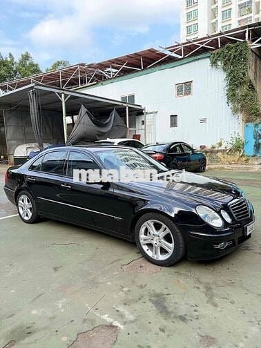 Mercedes-Benz E-Class Kompressor Đen 5 chỗ