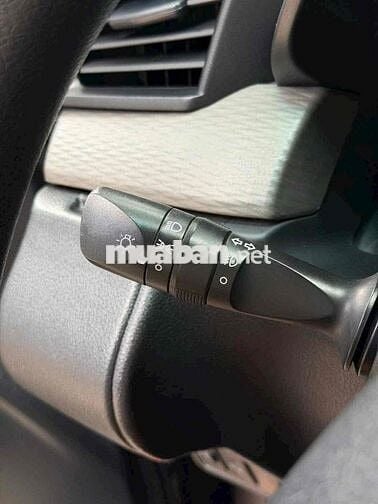 Toyota Innova 2017 Số sàn đồng ánh kim