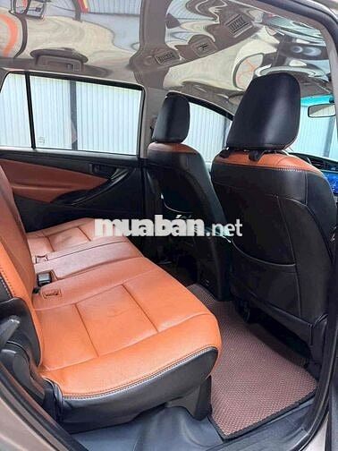 Toyota Innova 2017 Số sàn đồng ánh kim