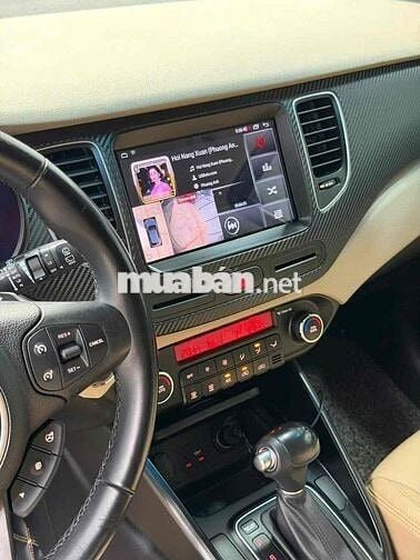 Kia Rondo 2016 Tự động Xăng