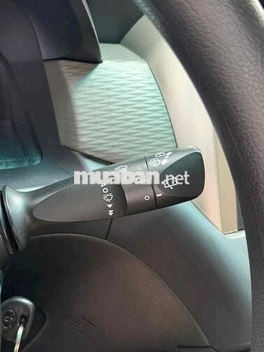 Toyota Innova 2017 Số sàn đồng ánh kim