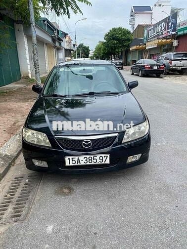 Mazda 323 Cổ điển màu Đen