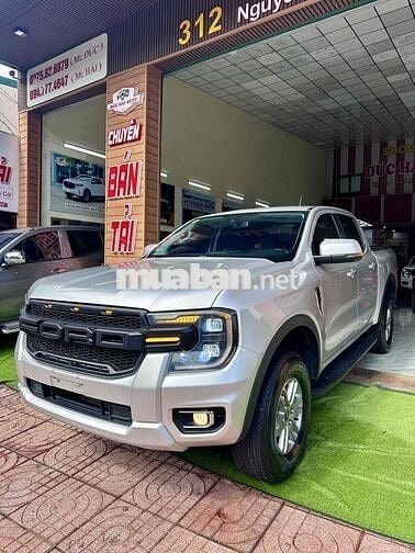 Ford Ranger XLS 2023 Bạc Tự động 5 chỗ