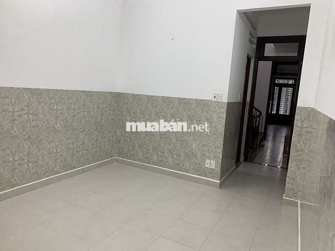 Nhà mặt tiền, cho thuê Phòng (chung với chủ) sạch sẽ thoáng mát