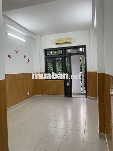 Nhà mặt tiền, cho thuê Phòng (chung với chủ) sạch sẽ thoáng mát