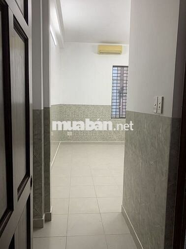 Nhà mặt tiền, cho thuê Phòng (chung với chủ) sạch sẽ thoáng mát