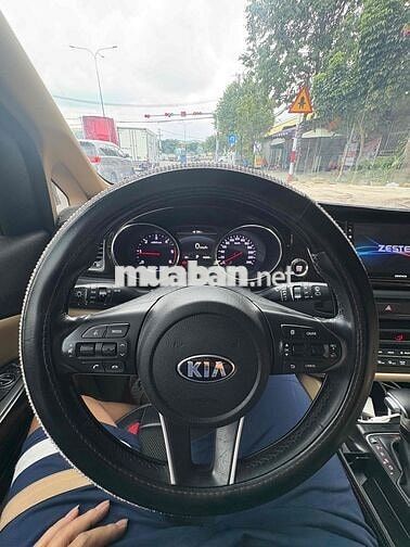 Kia Carnival 2019 Đỏ 70.000 km