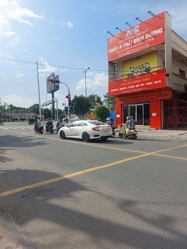 BÁN NHÀ ĐƯỜNG RỘNG 20M.TIỆN KINH DOANH ĐA NGHỀ.NHÀ 2 TẦNG.GIÁ 14 TỶ