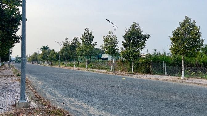 BÁN GẤP MẢNH ĐẤT SIÊU ĐẸP 2500M2 FULL THỔ - TRƯỜNG AN – VĨNH LONG