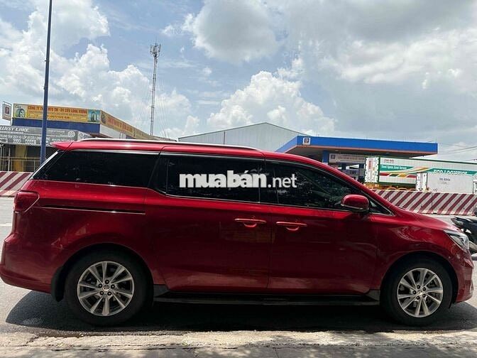Kia Carnival 2019 Đỏ 70.000 km