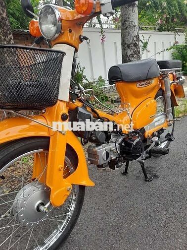 Honda Super Cub 50cc FI màu Cam