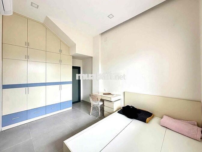 Cho Thuê Nhà Mới Xây 100% DT 200m2 1Trệt 3Lầu 2Pn 3Wc Sân Thượng