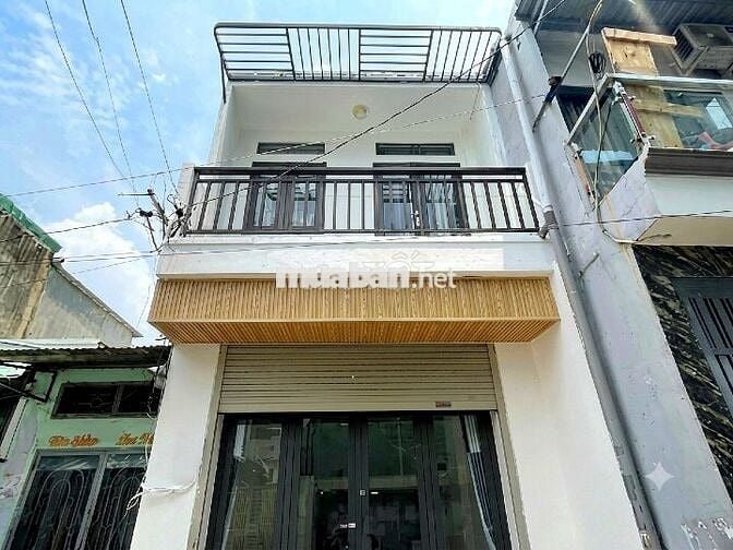 Nhà thuê 1 lửng 1 lầu 3 phòng ngủ hẻm xe hơi Phạm Văn Chiêu