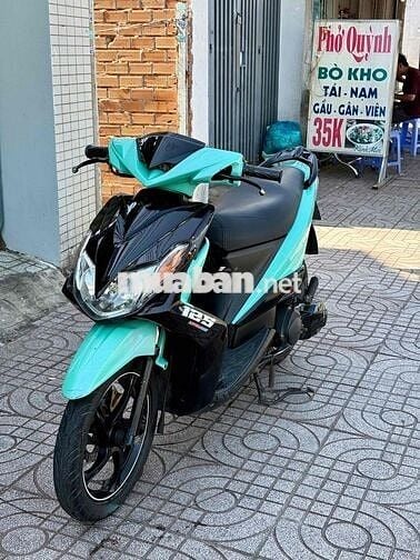 Yamaha Luvias 125 Xanh ngọc, Đen