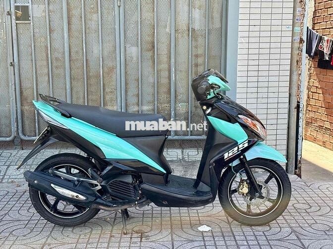 Yamaha Luvias 125 Xanh ngọc, Đen