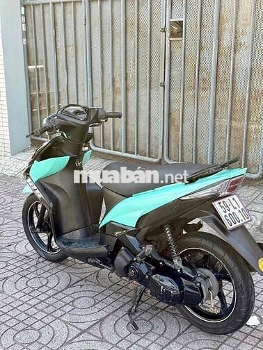 Yamaha Luvias 125 Xanh ngọc, Đen