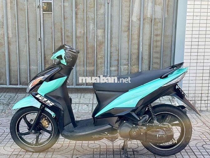 Yamaha Luvias 125 Xanh ngọc, Đen