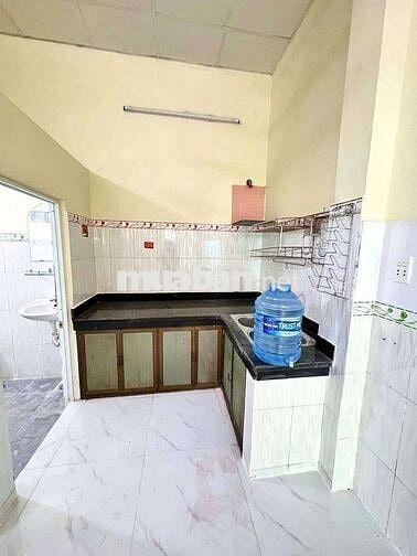 Nhà cho thuê Mã Lò - LVQ, BT (3PN 2WC) hẻm xe hơi, nhà trống ở ngay
