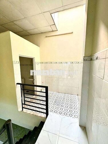 Nhà cho thuê Mã Lò - LVQ, BT (3PN 2WC) hẻm xe hơi, nhà trống ở ngay