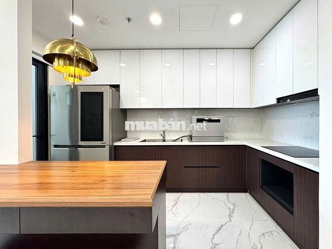 Nhà mới căn 2PN Sunshine SkyCity Q7 (NTCB/Full Đồ) – Free 2 Năm Phí DV