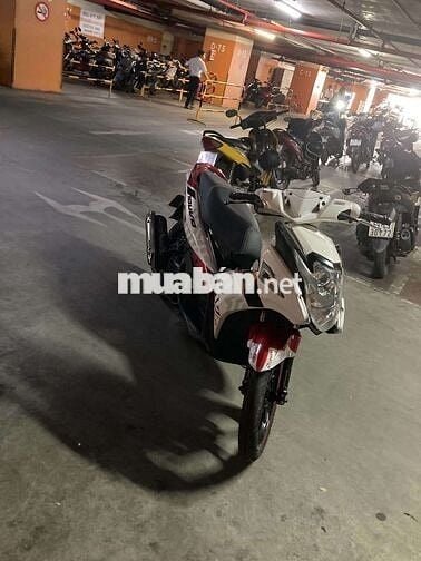 Yamaha Nouvo 6 Trắng đỏ