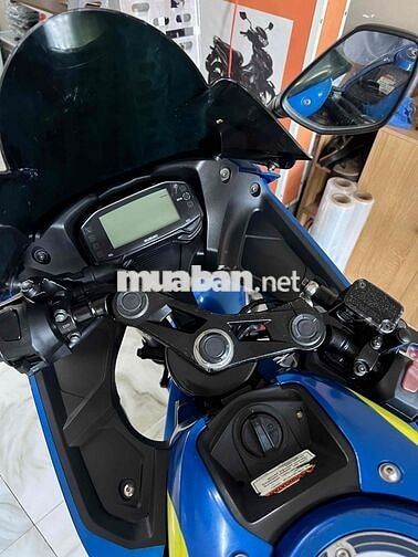 Suzuki GSX Xanh dương Indonesia