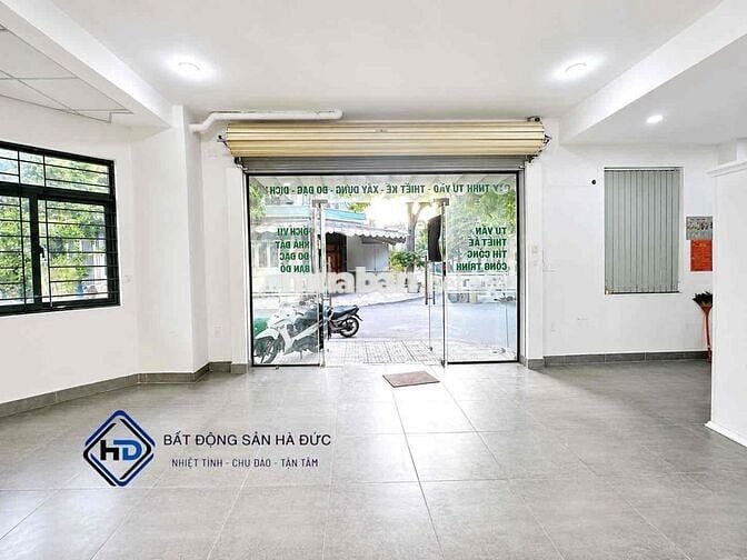 Văn phòng 60m góc 2 mặt tiền thoáng mát gần UBND Quận 12