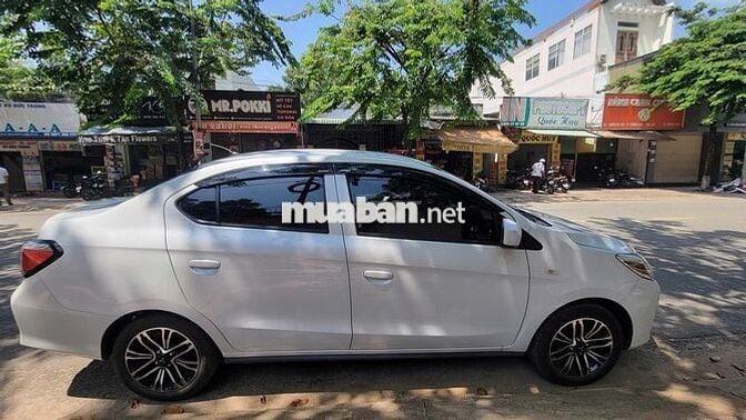 Mitsubishi Mt 2024 30.000km Trắng
