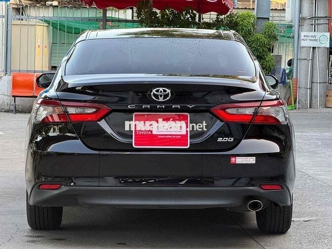 Cọp Camry 2.0G 2022 lướt 31.000km - HT bank 70%
