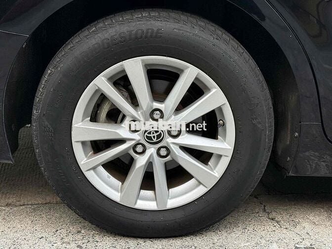 Cọp Camry 2.0G 2022 lướt 31.000km - HT bank 70%