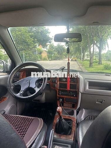 Isuzu 2005 Đen 7 chỗ Dầu
