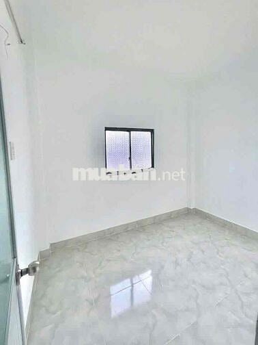 Nhà Nguyễn Thị Căn, Trệt lầu, 2 PN, cách lộ lớn 10m