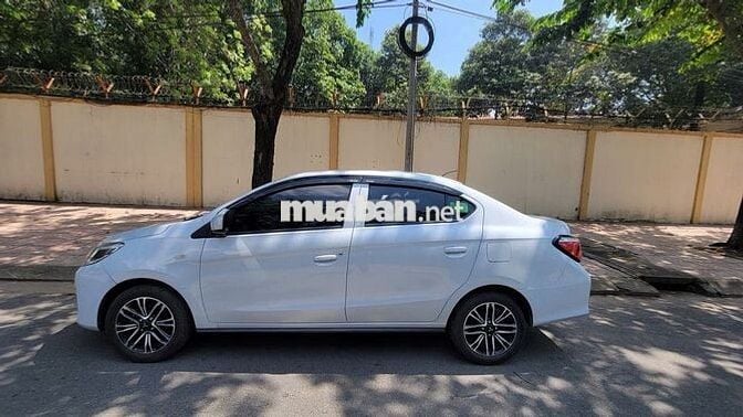Mitsubishi Mt 2024 30.000km Trắng