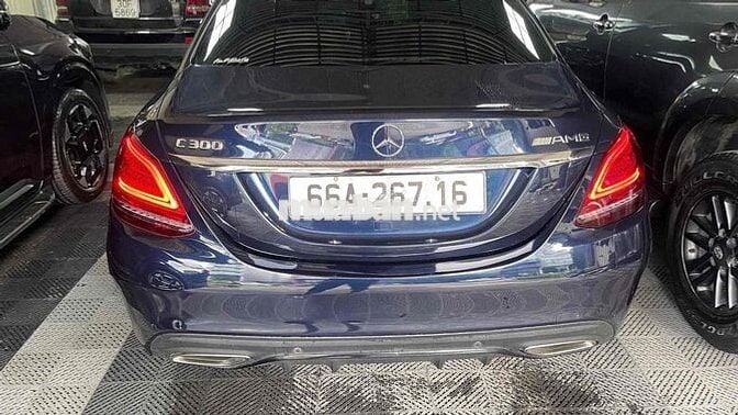 Mercedes-Benz C300 AMG 2019 Xanh cavansite