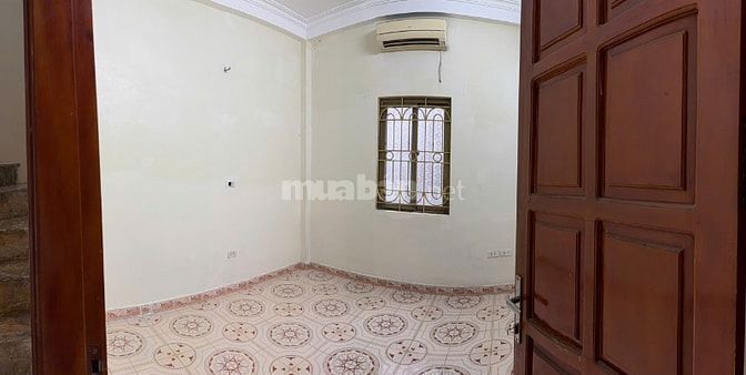 Cho hộ gia đình thuê nhà số 11 ngõ 166 phố Kim Mã, Ba Đình
