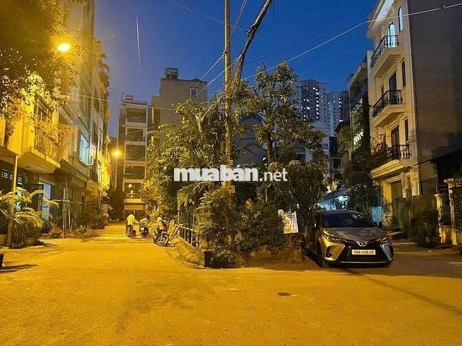 Bán nhà liền kề văn phú hà đông mặt tiền rộng 7 tầng thang máy 20 tỷ