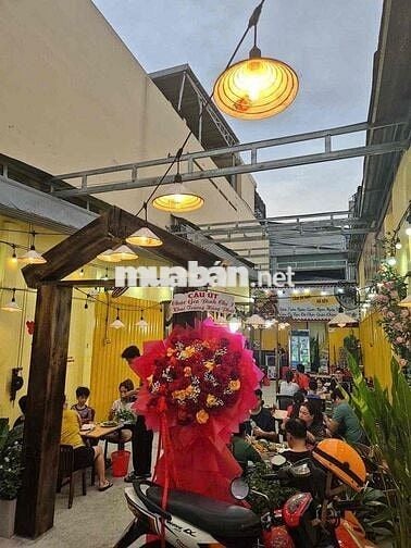 tuyển nhân viên phục vụ 17h đến 23h