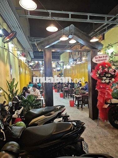 tuyển nhân viên phục vụ 17h đến 23h