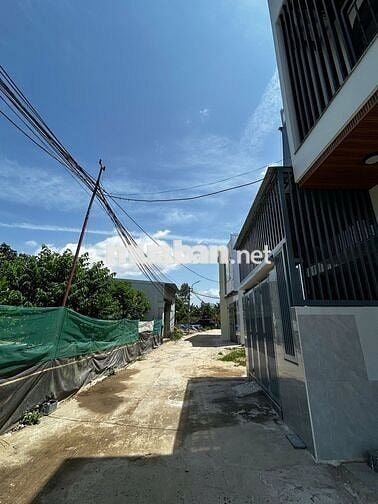 Nhà 2 tầng Kiệt Nam Cao, Hoà Khánh Nam, sát đại học Duy Tân mới